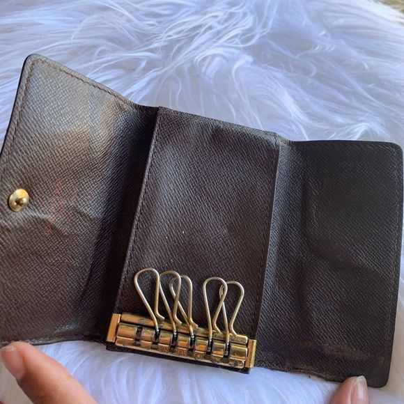 ⚜️✨ LOUIS VUITTON DAMIER EBENE 6 key Holder❤️✨⚜️ - Picture 4 of 12